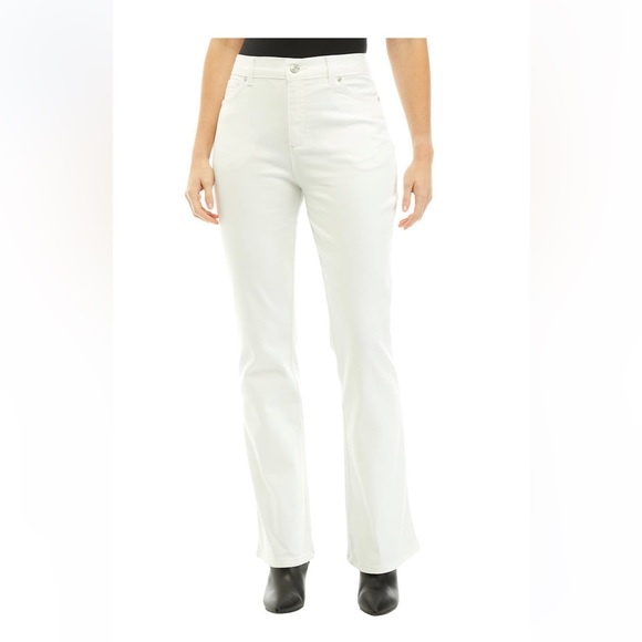 Gloria Vanderbilt Denim - NWT! Gloria Vanderbilt Amanda Vintage White Bootcut Classic Rise Jeans. Size 14.